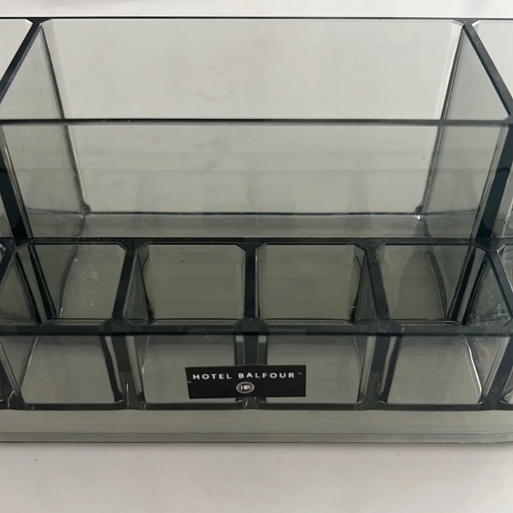 hotel balfour makeup organizer